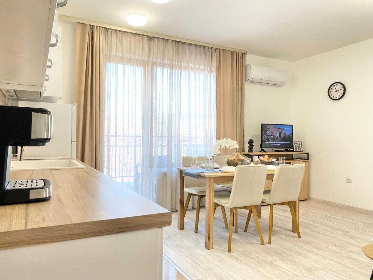 Central Apartment For 4 Guests Next To State Opera 스타라 자고라 외부 사진